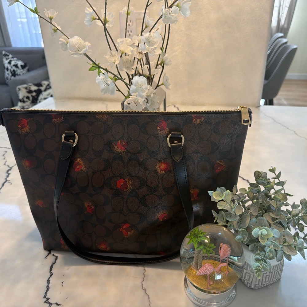 Coach Black and Brown Tote with Red Accents - Picture 12 of 15